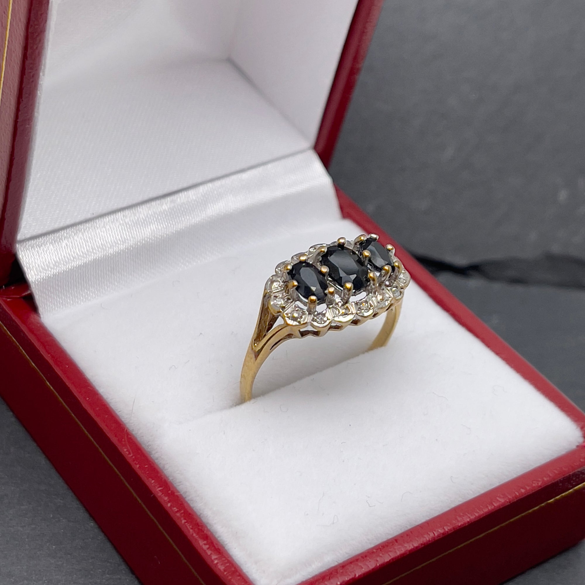 9 k vintage sapphire and diamond ring