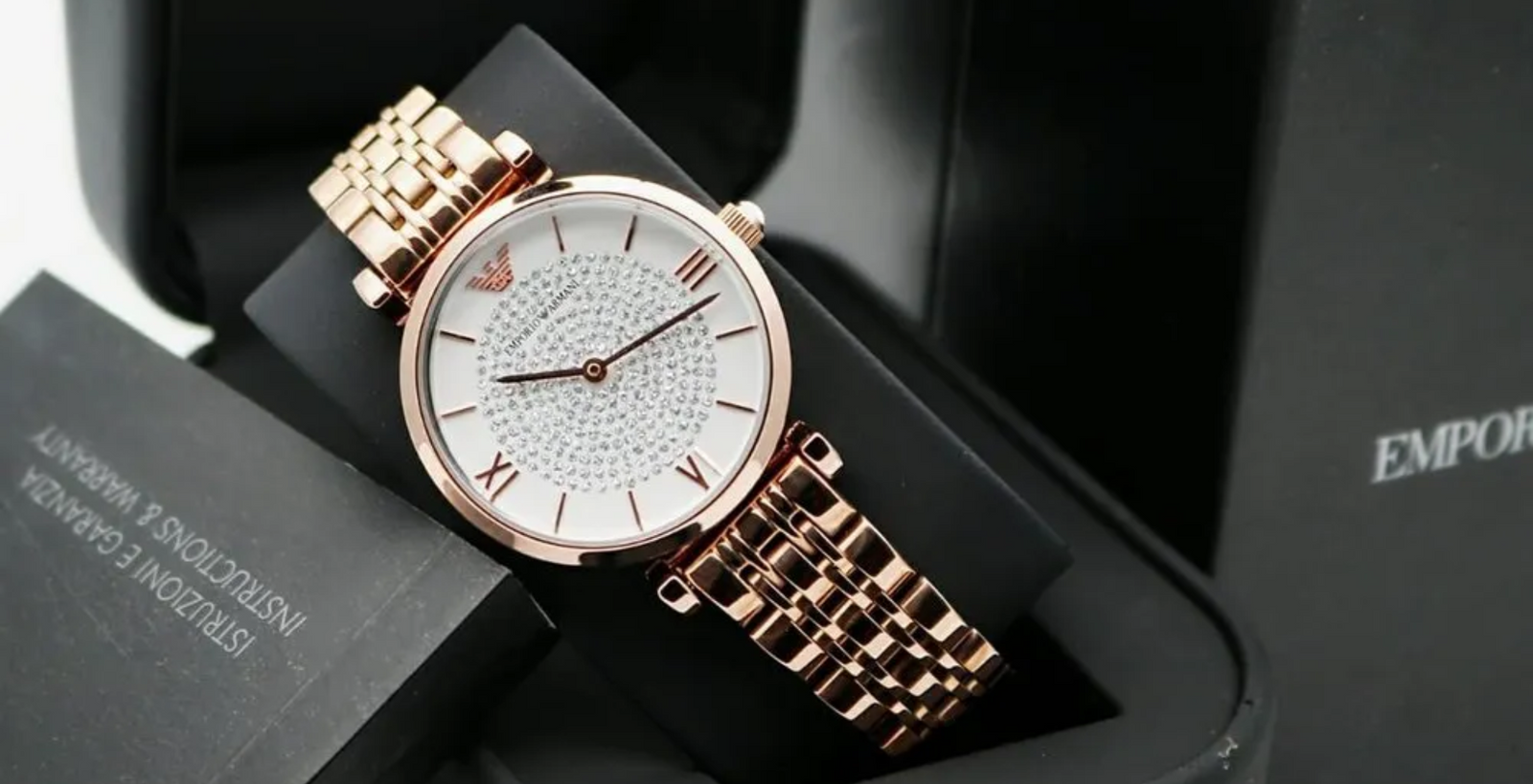 Amazon.com: OLEVS Gold Watches for Women Stainless Steel Gold Womens Watches  for Small Wrists Waterproof Diamond Ladies Watches with Date Luxury Dress  Women's Wrist Watches Quartz Reloj para Mujer Luminous : XQIYI: