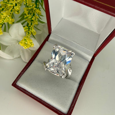 Celebrity Ring