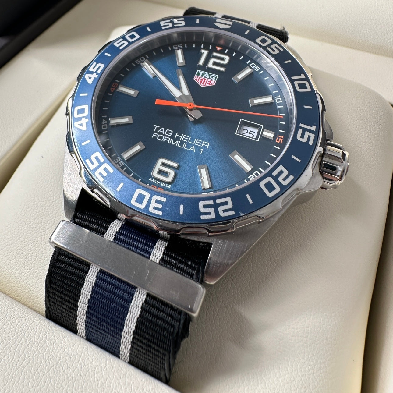 Tag Heuer Formula 1 WAZ1010 43mm Preowned