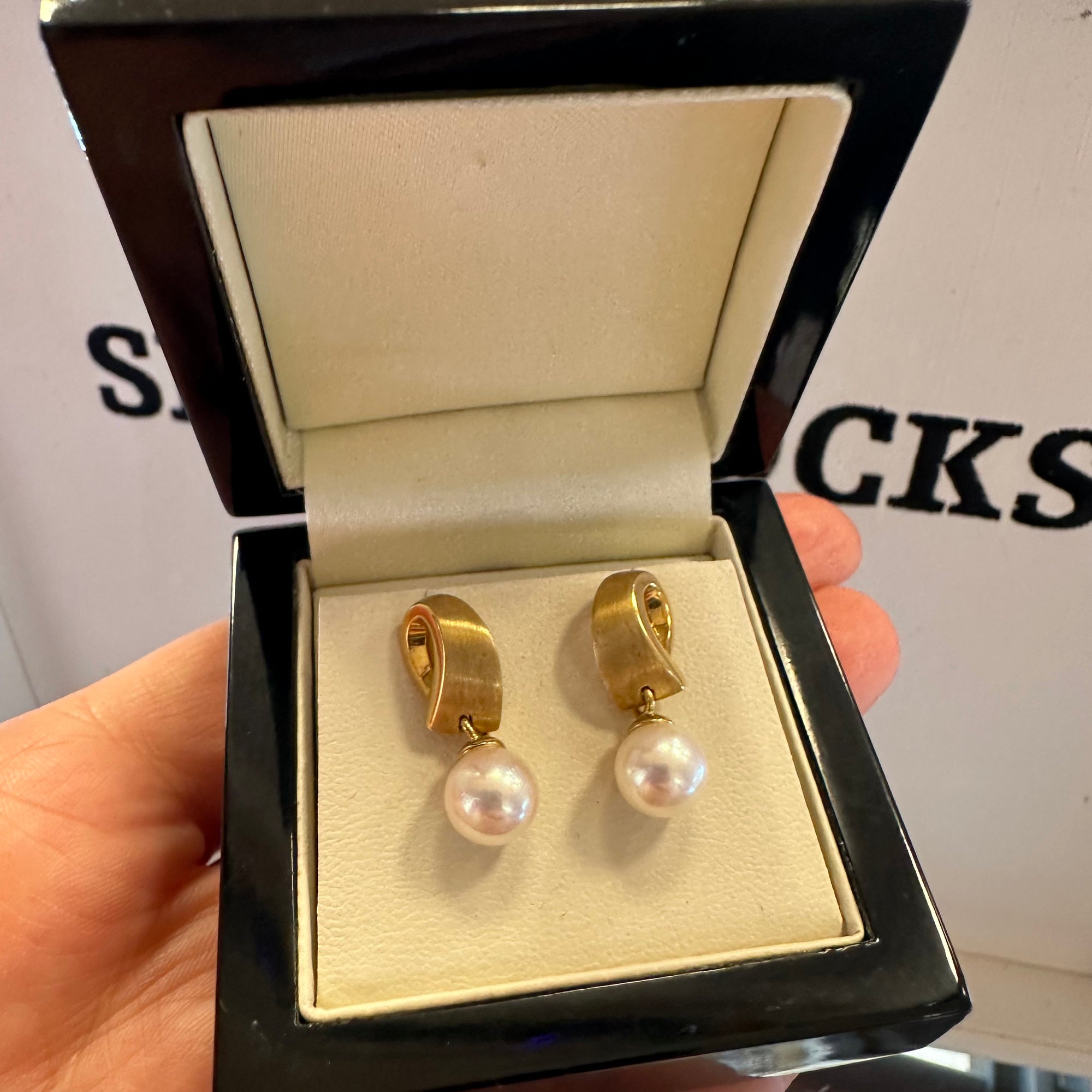 18 k gold pearl earrings