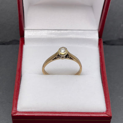 9 k single diamond ring